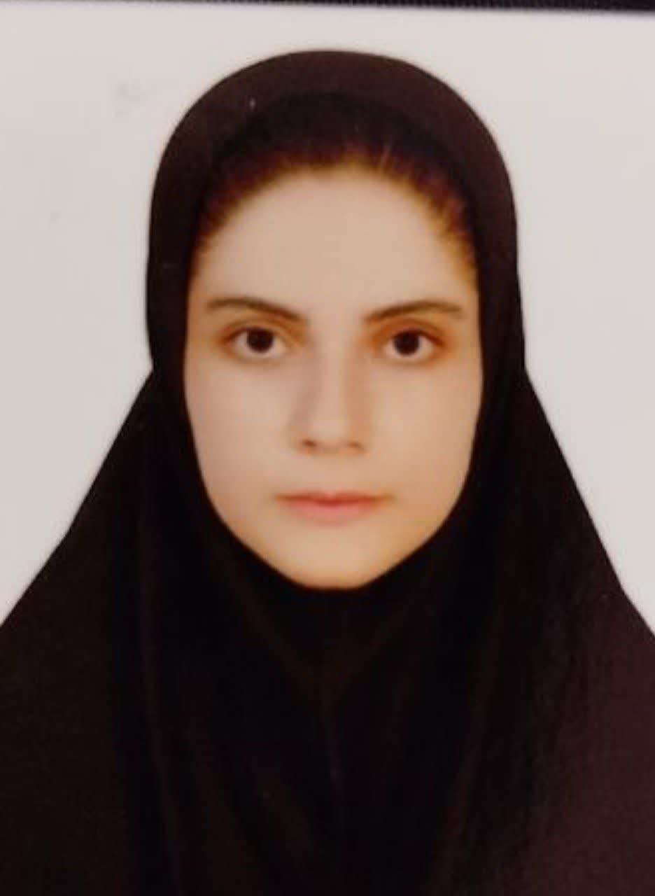 نیلوفر نجفی